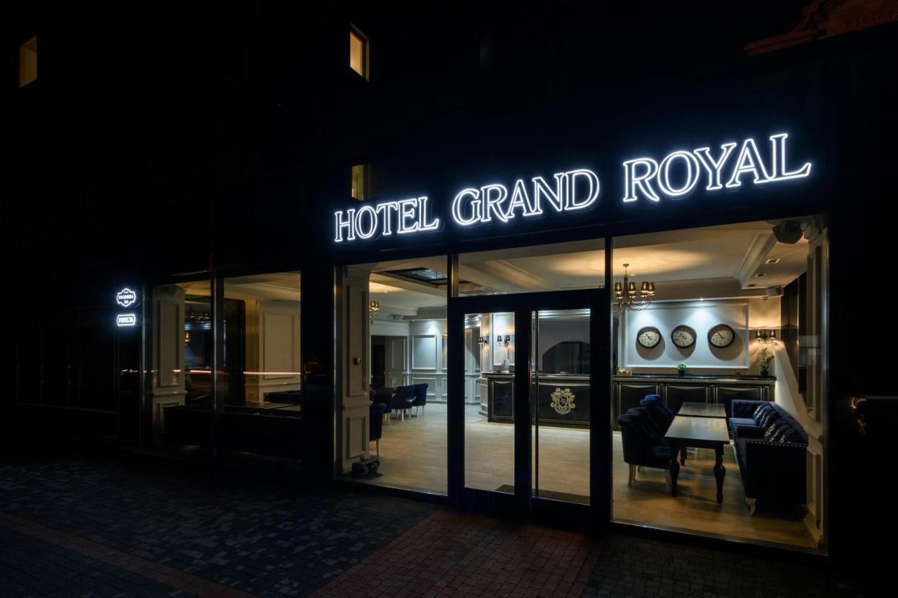 Отель Grand Royal Черновцы Экстерьер фото